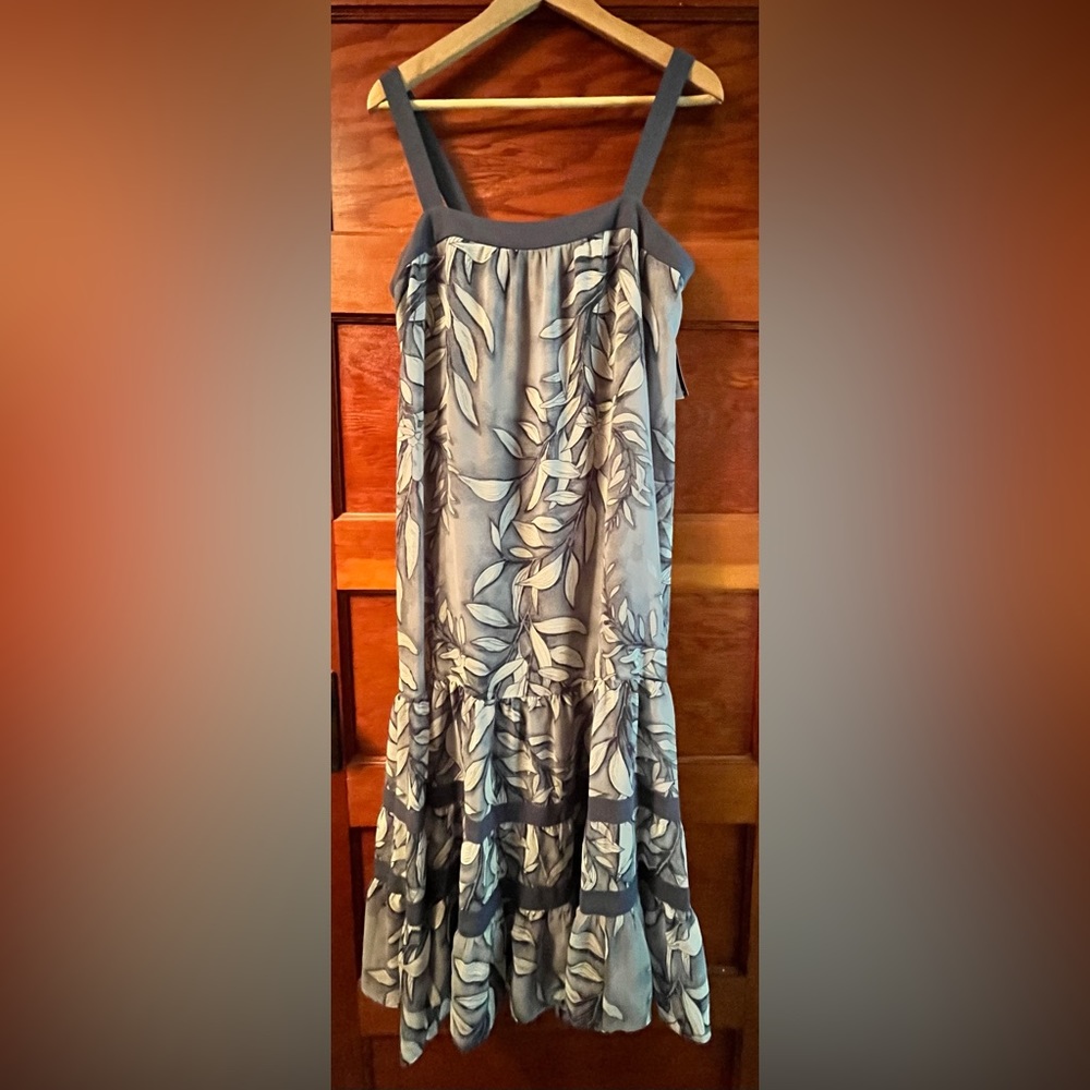 NWT Gabby Skye Dress
